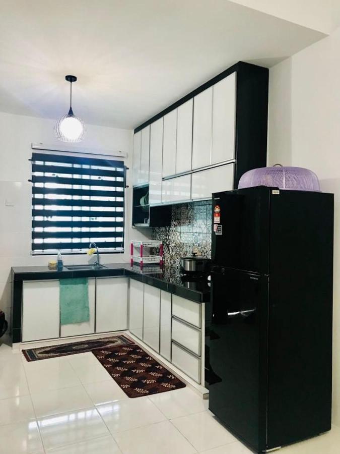 Chempaka Homestay Seri Iskandar Exterior photo
